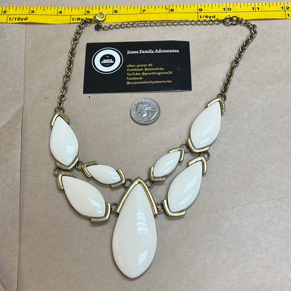 Ivory and gold colored tear drop shaped multi stone? Necklace, adjustable